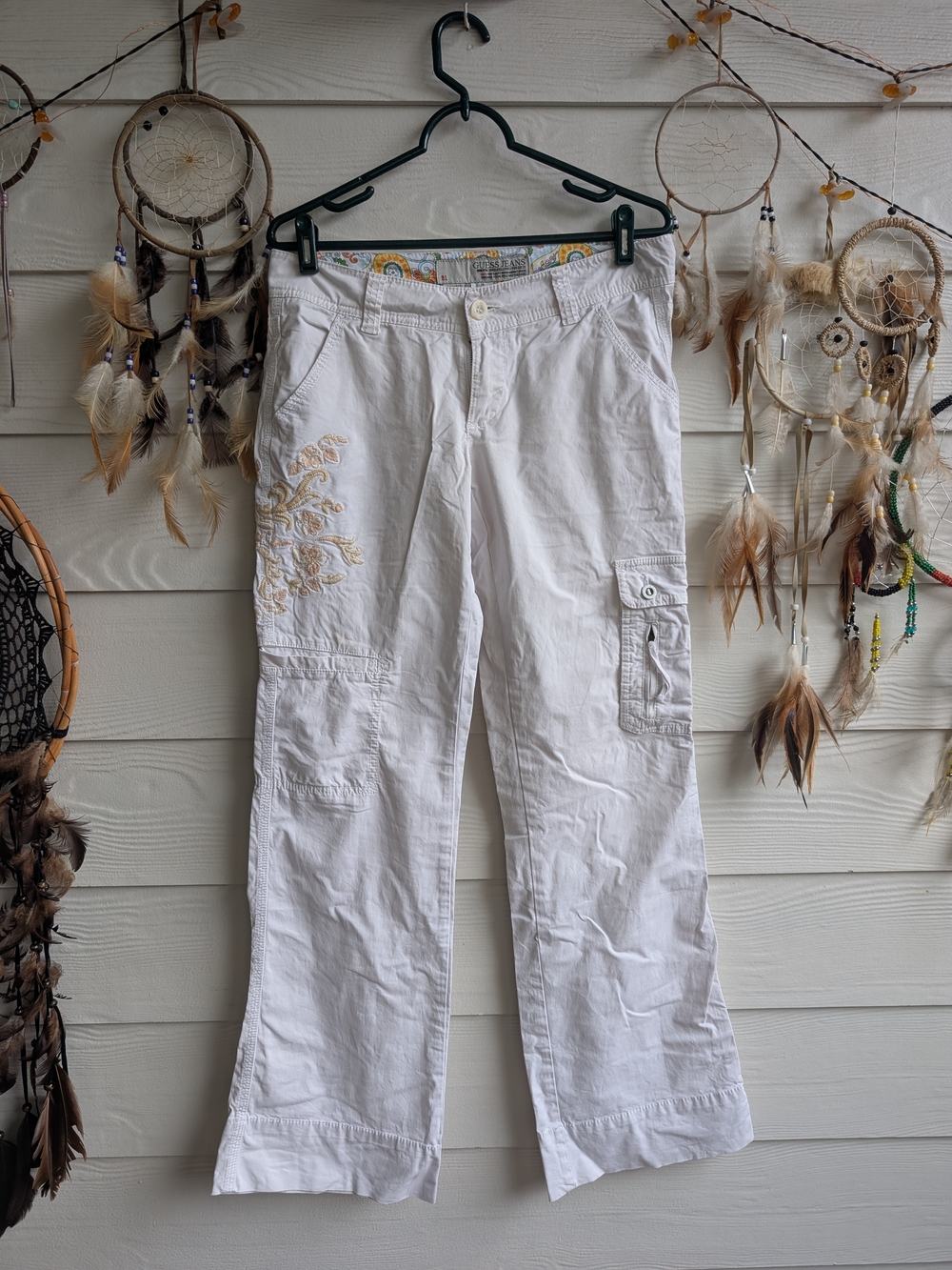 Guess Off White Wide-Leg Low Waist Cargo Jeans with Embroidery
